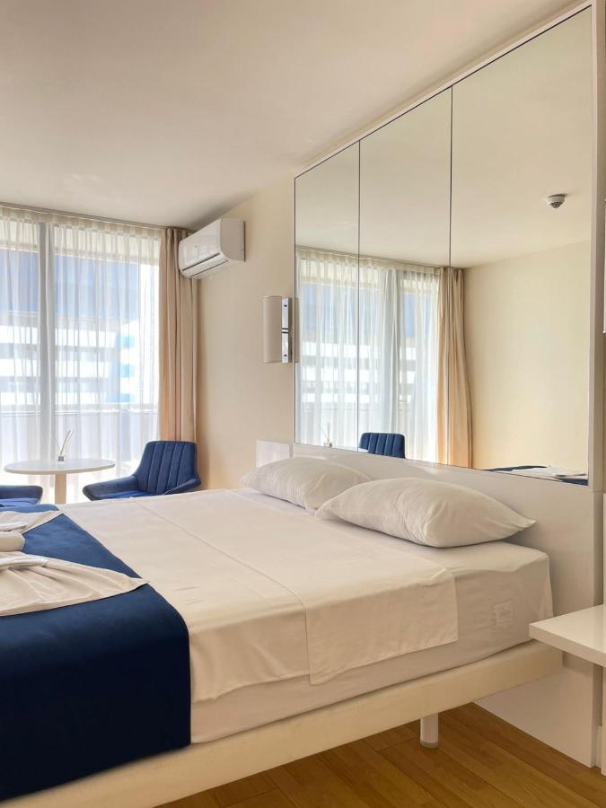 Orbi city batumi aparthotel Esterno foto