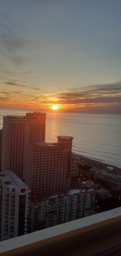 Orbi city batumi aparthotel Esterno foto