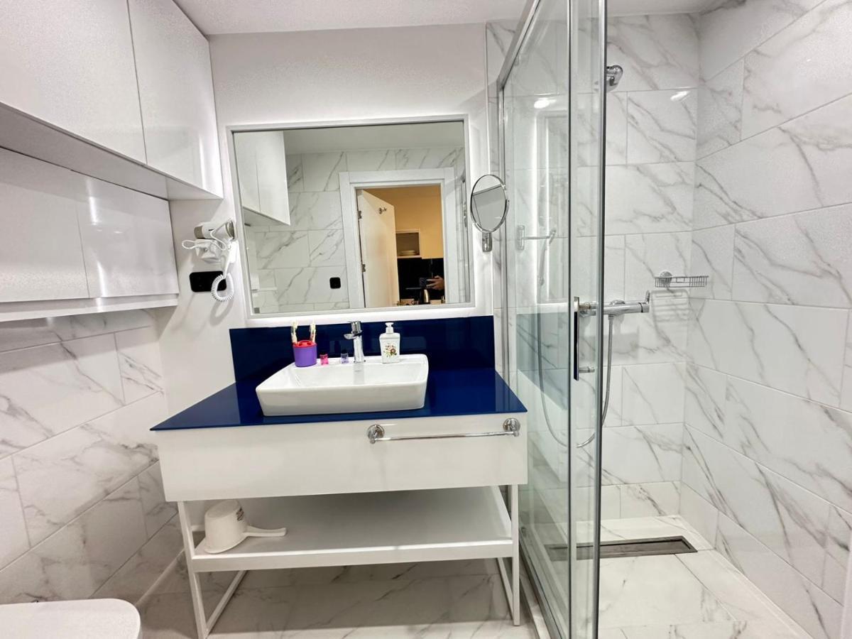 Orbi city batumi aparthotel Esterno foto